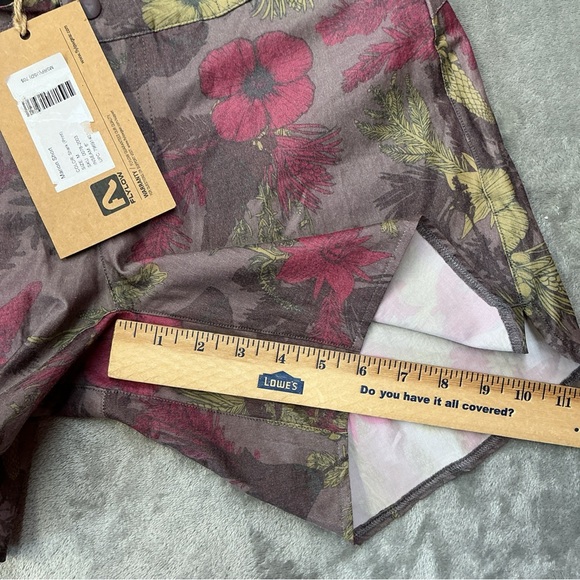 FLYLOW Marion Shorts womens Medium backcountry boardshorts quick dry adjustable - Picture 9 of 10